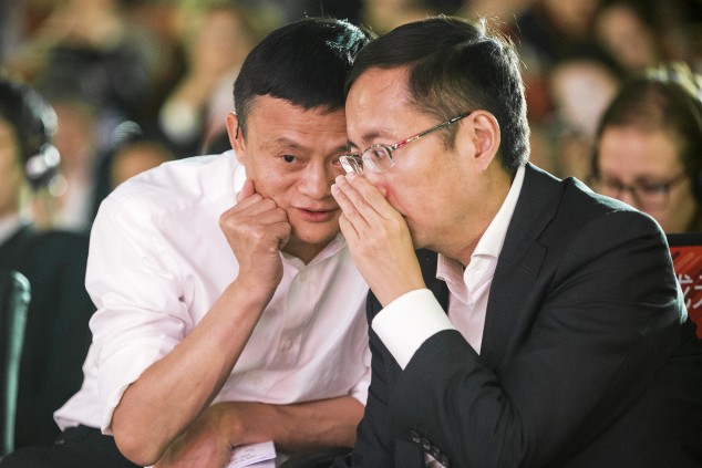 Даниэль Чжан совещается с основателем Alibaba Джеком Ма